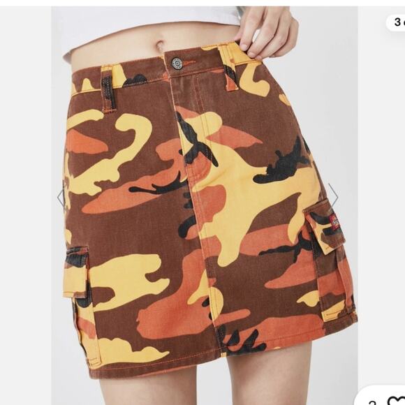 Dickies Camouflage Mini Skirt with Pockets - Picture 1 of 1